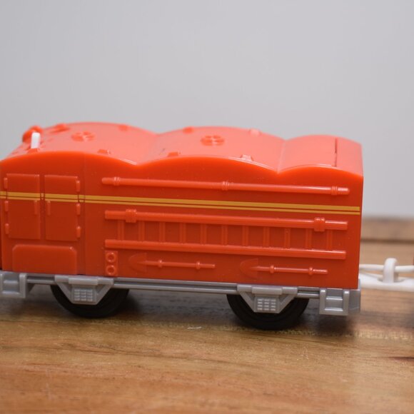 Flynn Fire Truck Motorized Tender Thomas & Friends Mattel Train Battery Operated - Picture 10 of 11